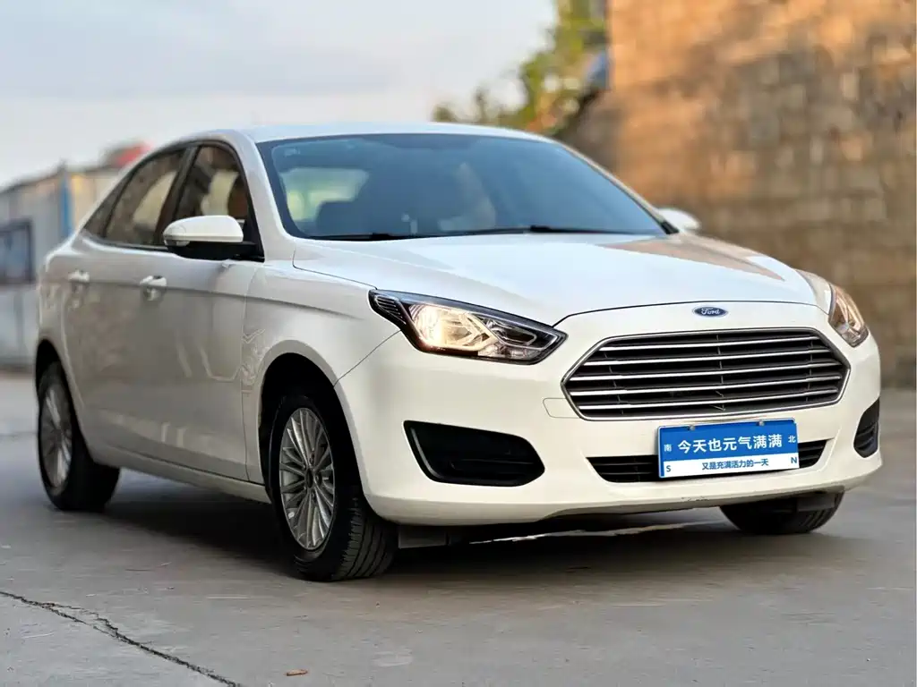 Ford Escort — миниатюра 2