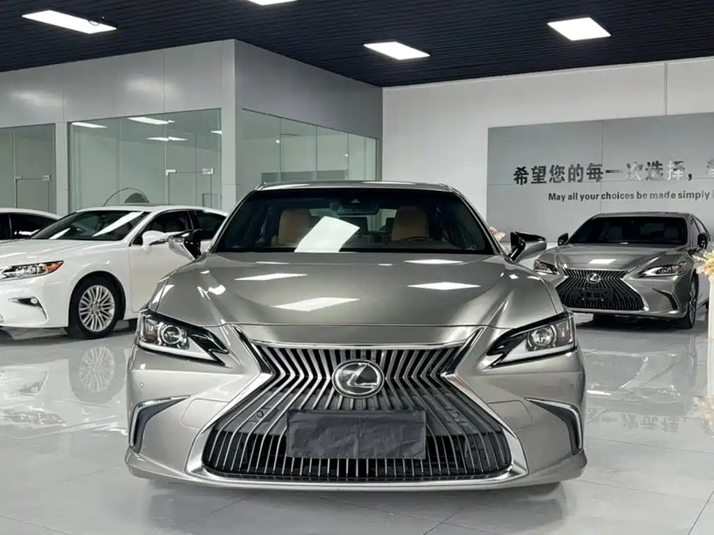 Lexus ES — миниатюра 2