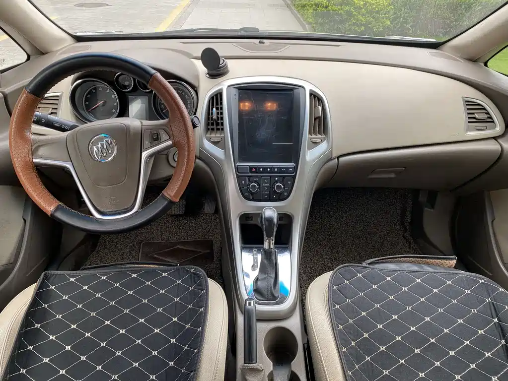 Buick Excelle — миниатюра 10
