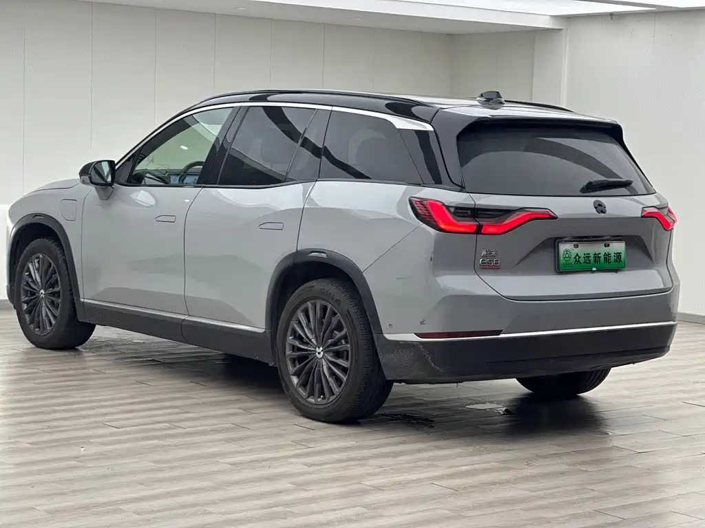 NIO ES8 2020 580KM мест