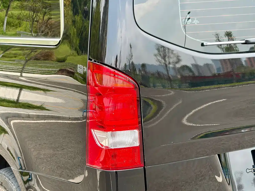 Mercedes-Benz Vito — миниатюра 7