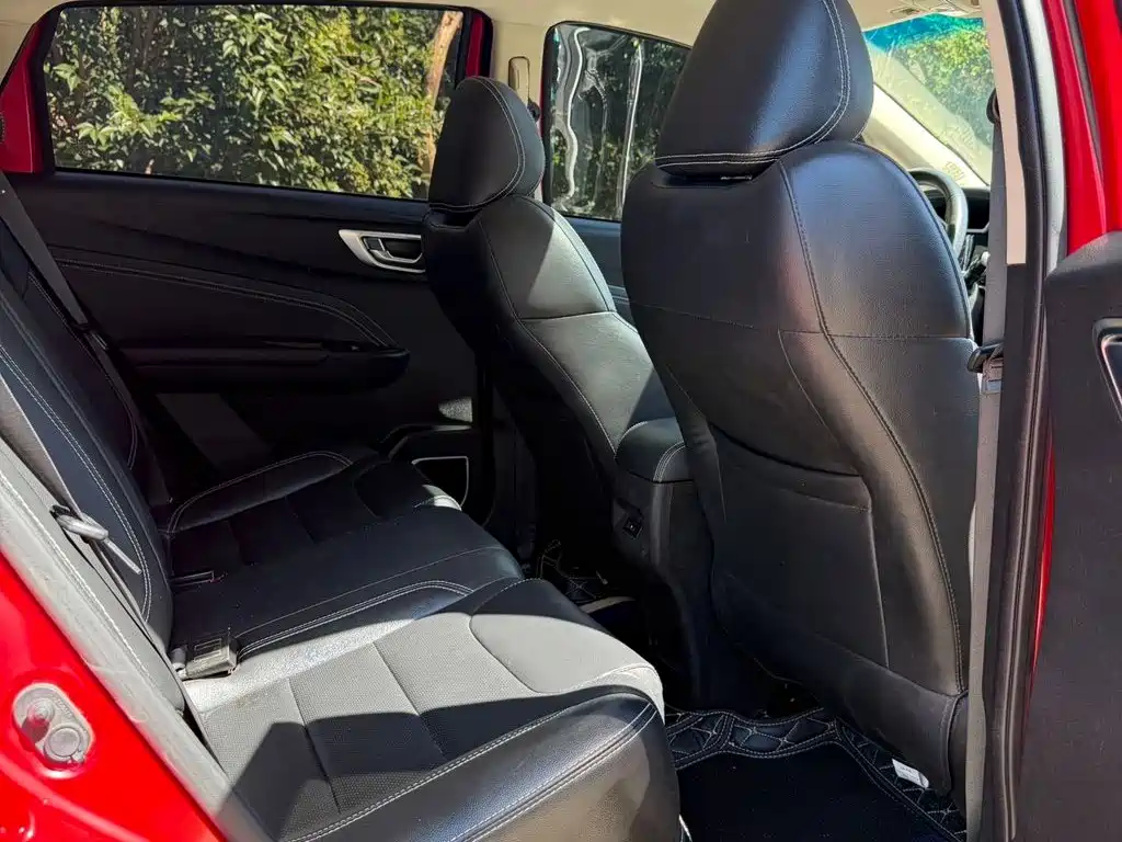 Geely Vision X3 — миниатюра 6