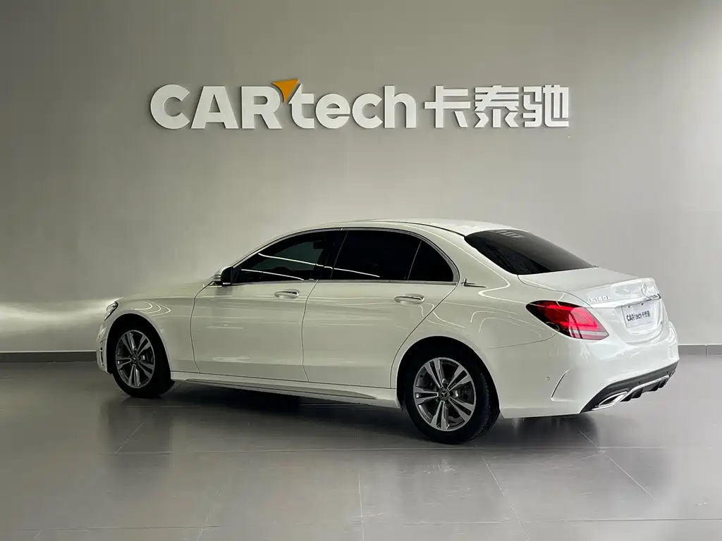 Mercedes-Benz C-Class — миниатюра 6