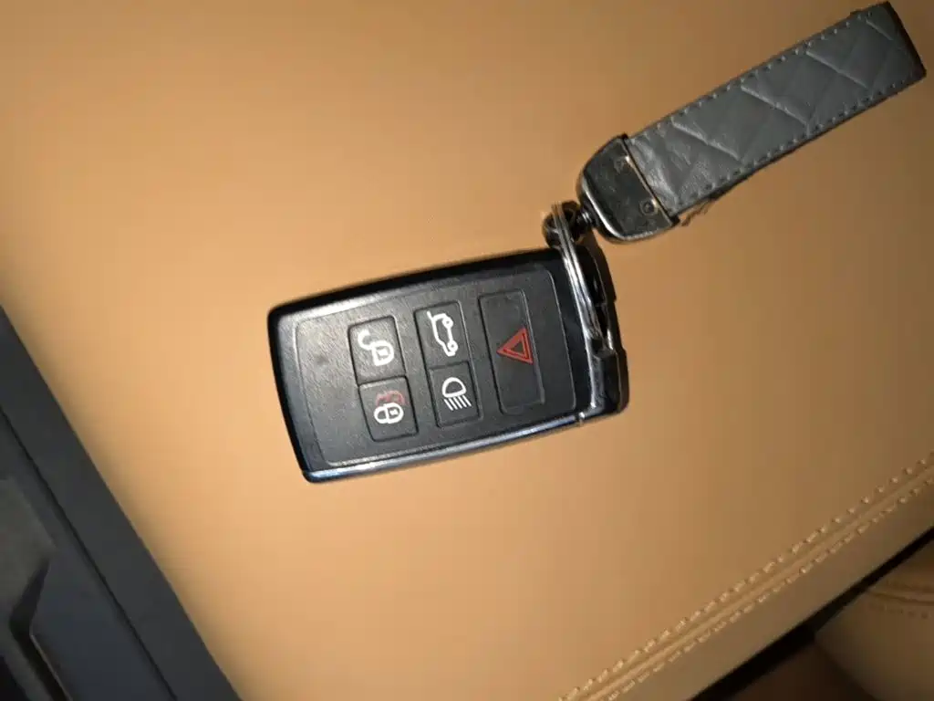 Land Rover Defender — миниатюра 9