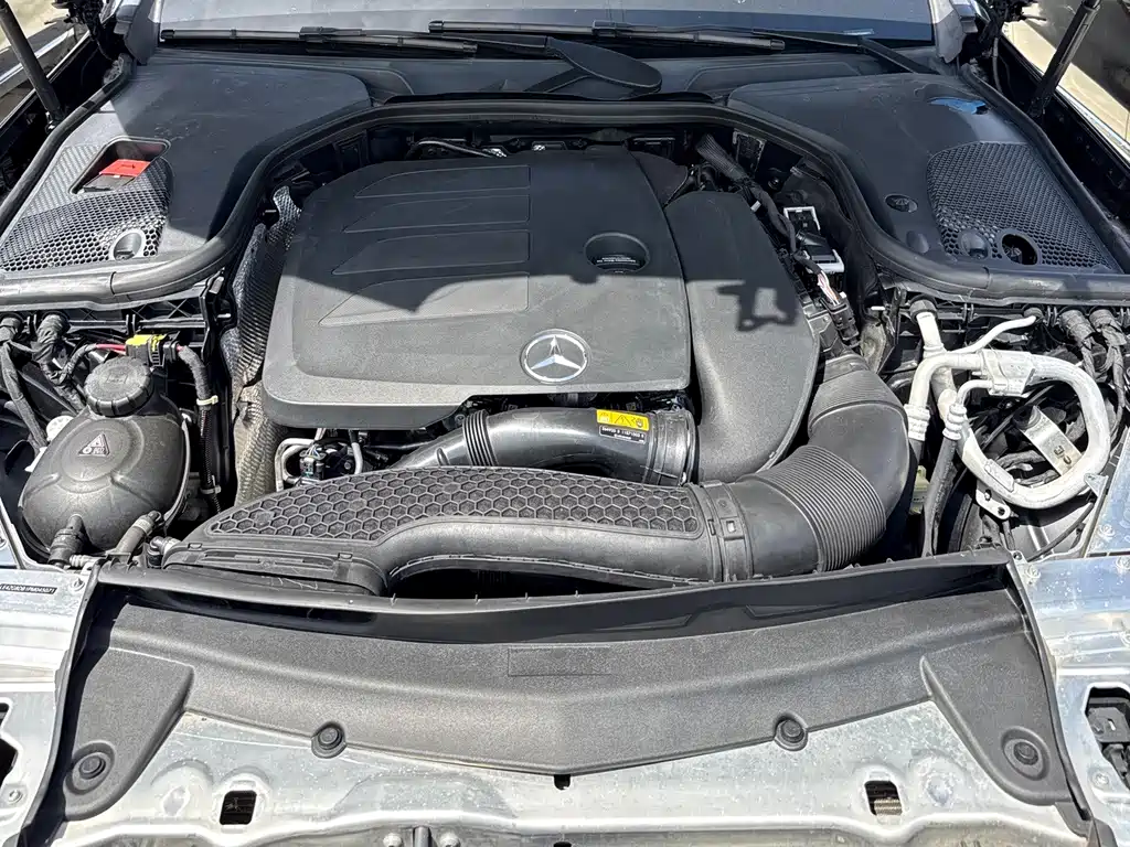 Mercedes-Benz E-Class — миниатюра 16