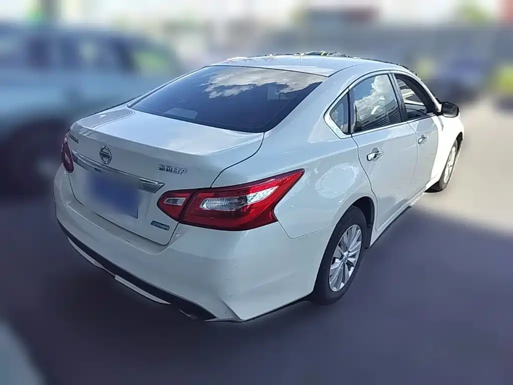 Nissan Teana — миниатюра 10