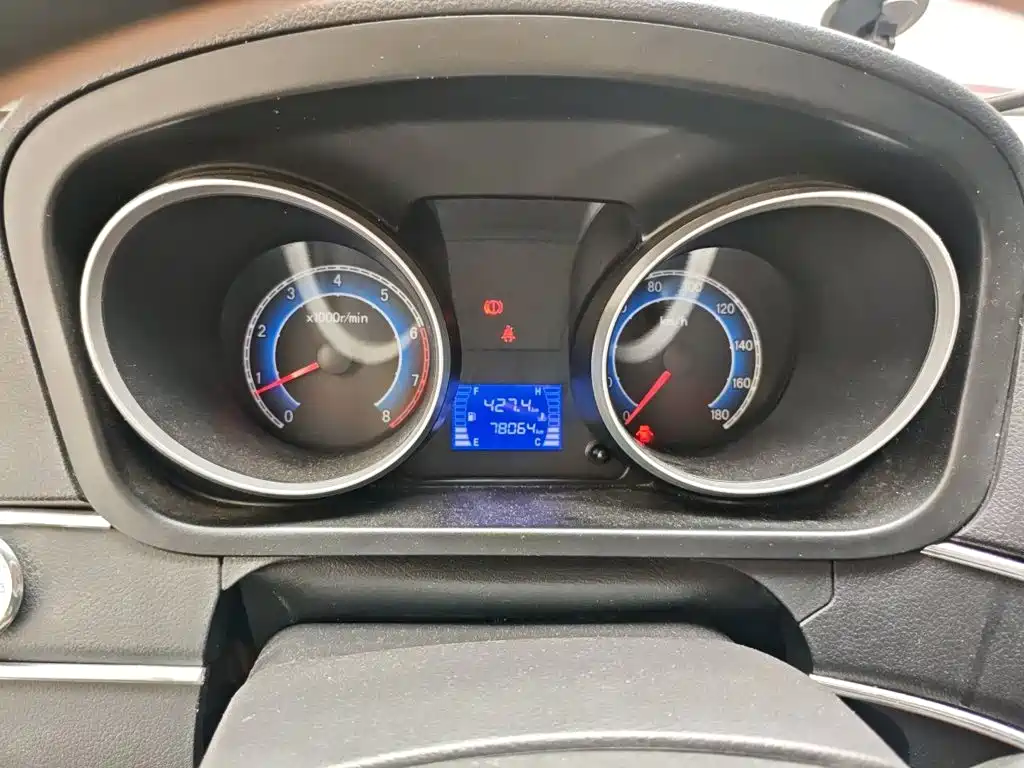 Kaicheng Ruixing M70 — миниатюра 5