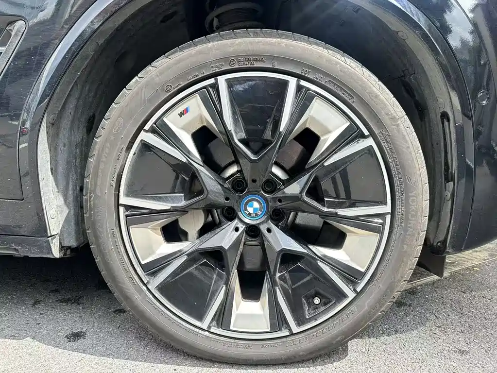 BMW iX3 — миниатюра 7
