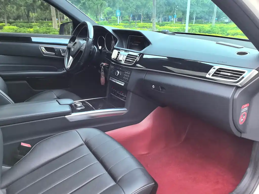 Mercedes-Benz E-Class — миниатюра 13