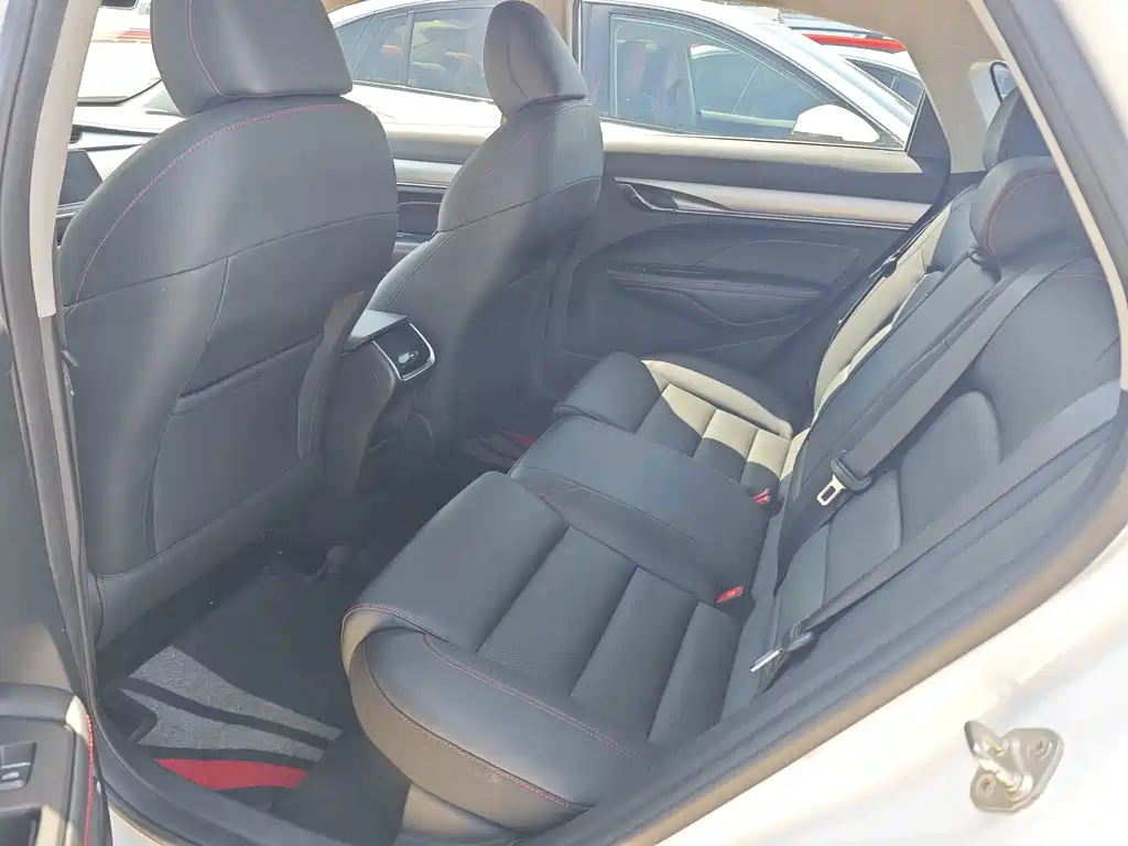 Geely Binrui — миниатюра 5