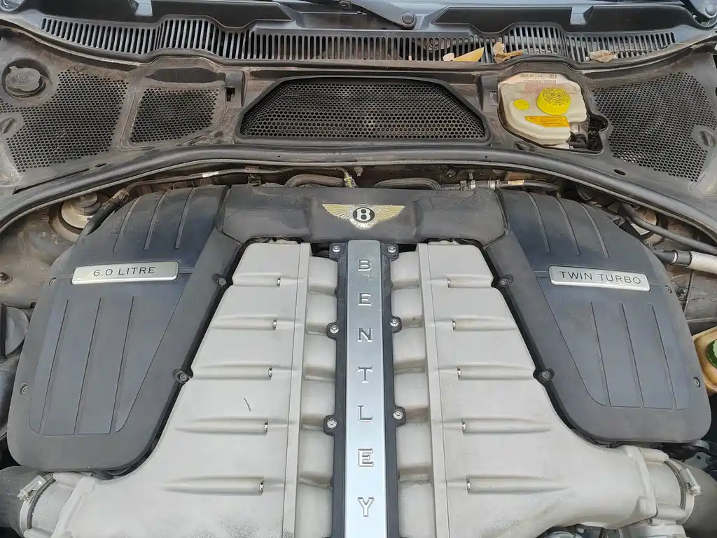 Bentley Flying Spur — миниатюра 22