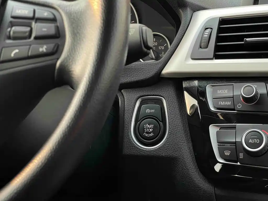 BMW 3 Series — миниатюра 13