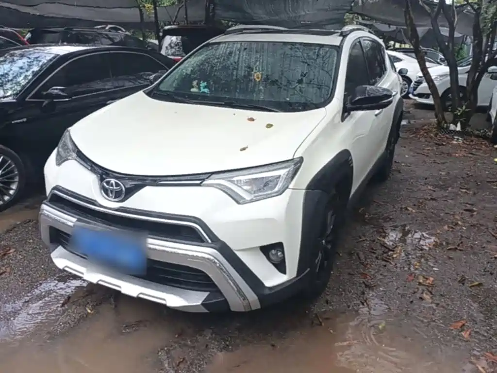 Toyota RAV4 — миниатюра 2