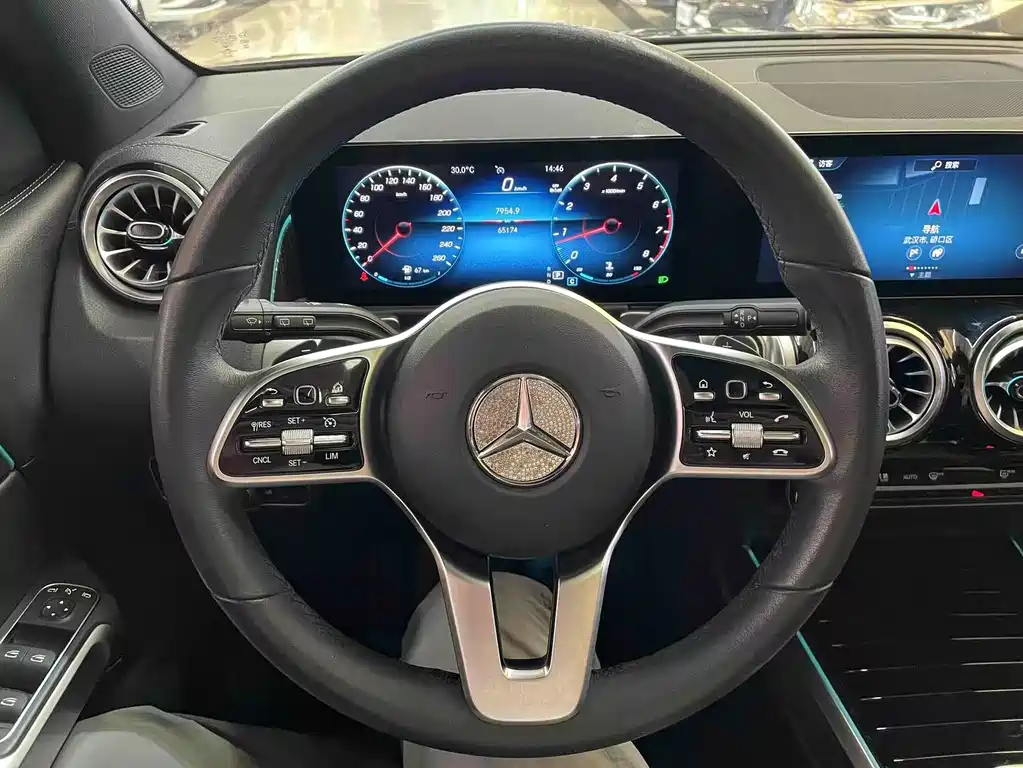 Mercedes-Benz GLB 2023 GLB 220