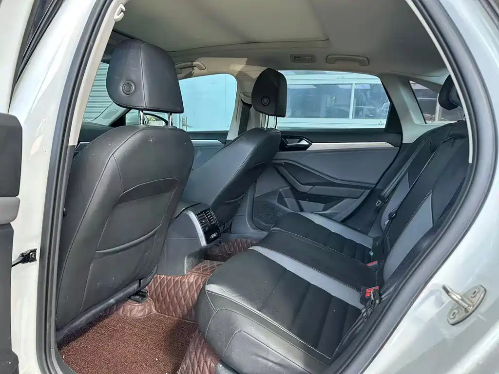 Volkswagen Sagitar — миниатюра 5