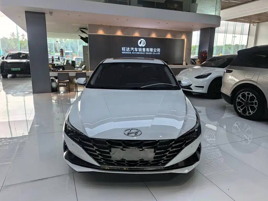 Hyundai Elantra — миниатюра 2