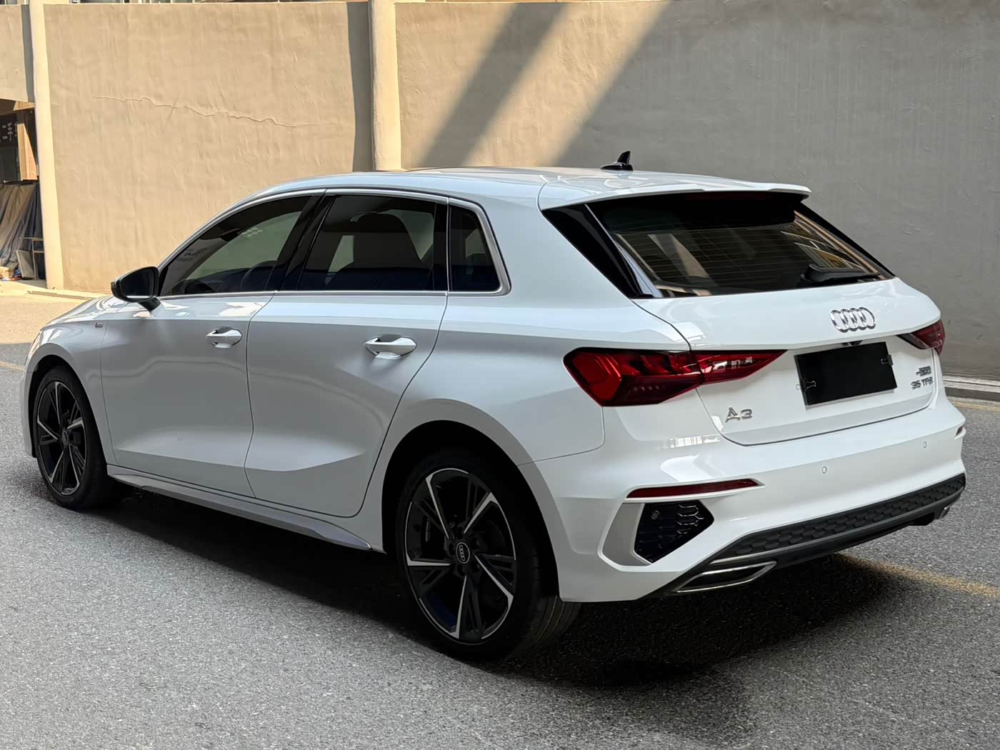 Audi A3 1.4 л 2023 г. Белый, пробег 34000 км