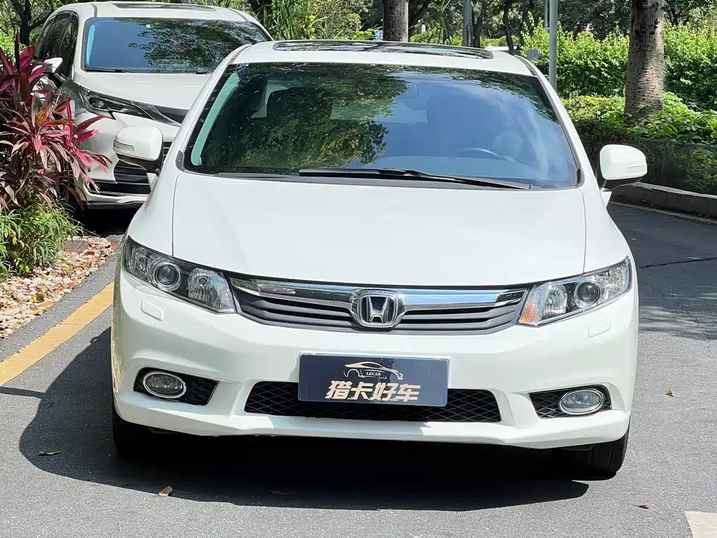 Honda Civic 2013 1.8L AT Luxury