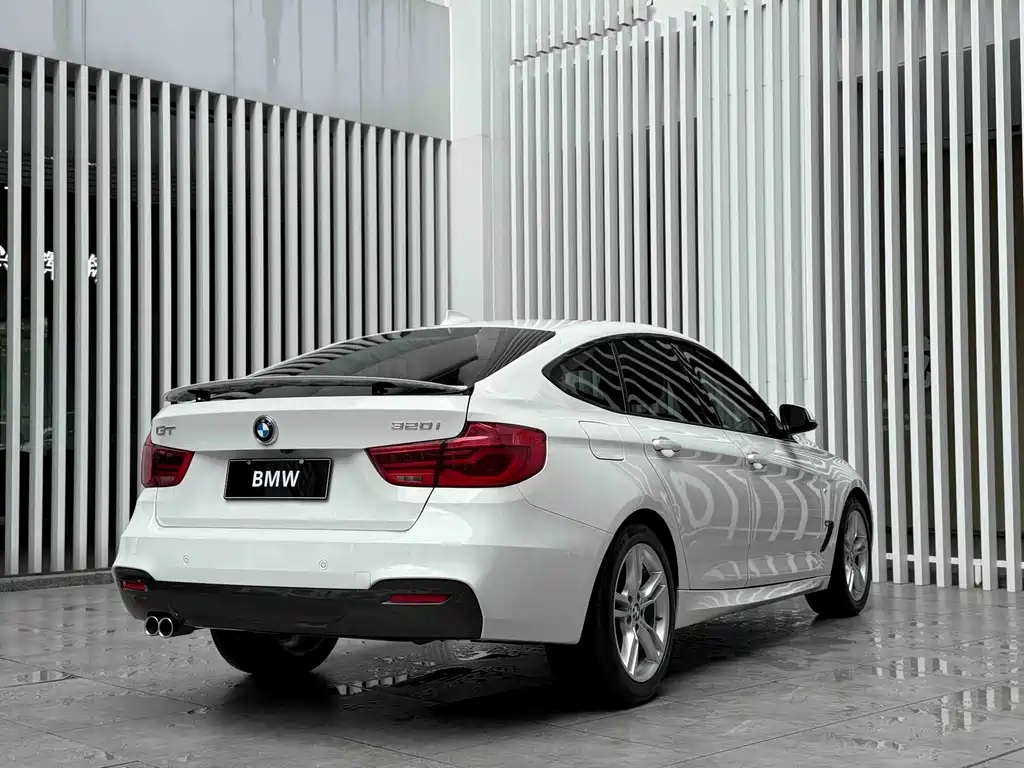 BMW 3 Series GT — миниатюра 12