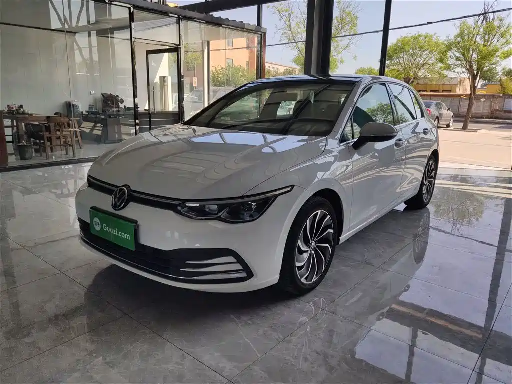 Volkswagen Golf 2021