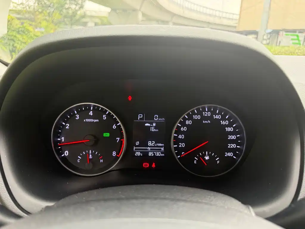 Hyundai Elantra — миниатюра 10