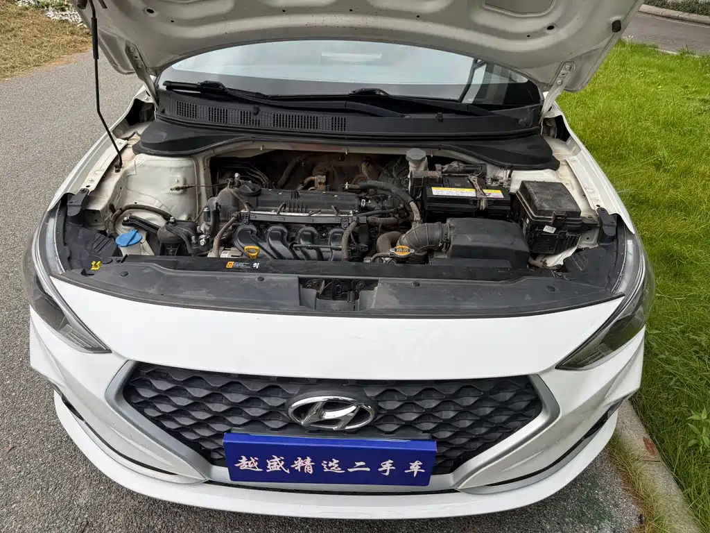 Hyundai Elantra — миниатюра 19