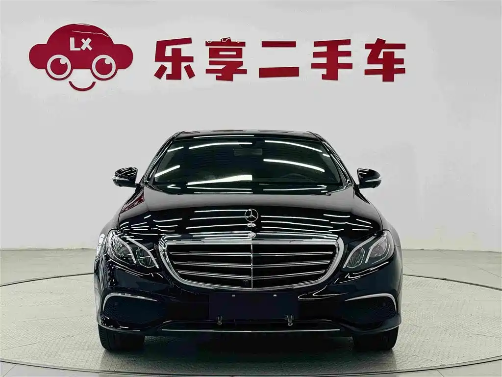 Mercedes-Benz E-Class — миниатюра 8
