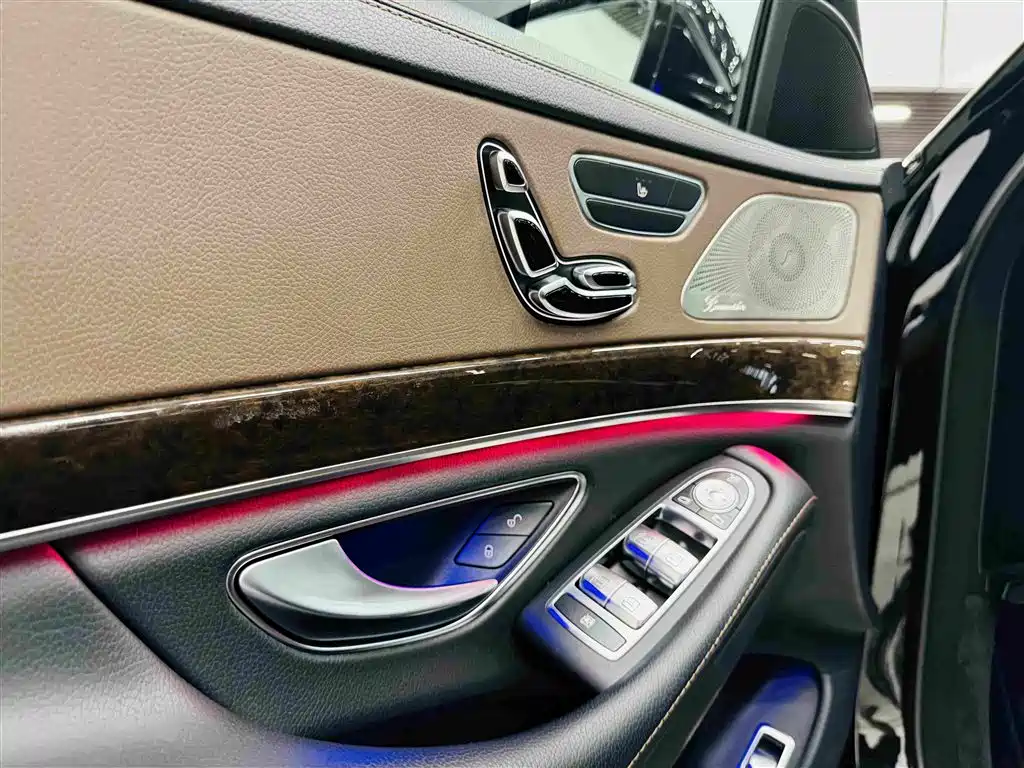 Mercedes-Benz S-Class — миниатюра 19