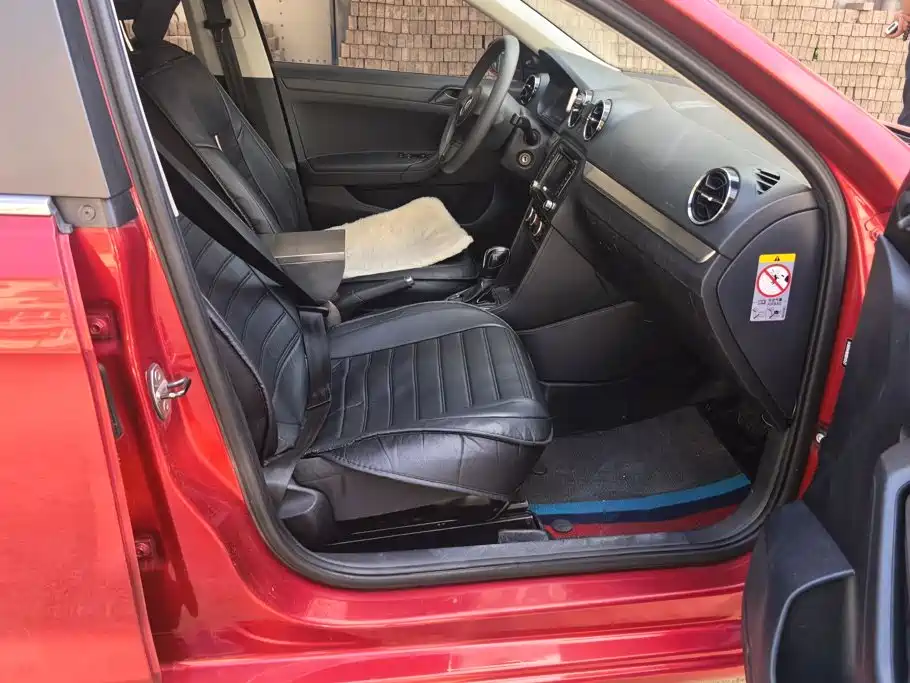 Volkswagen Jetta — миниатюра 8