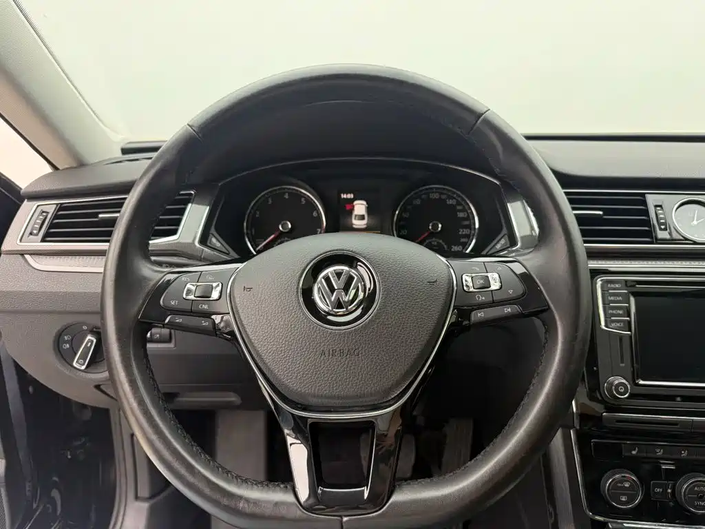 Volkswagen Passat — миниатюра 12