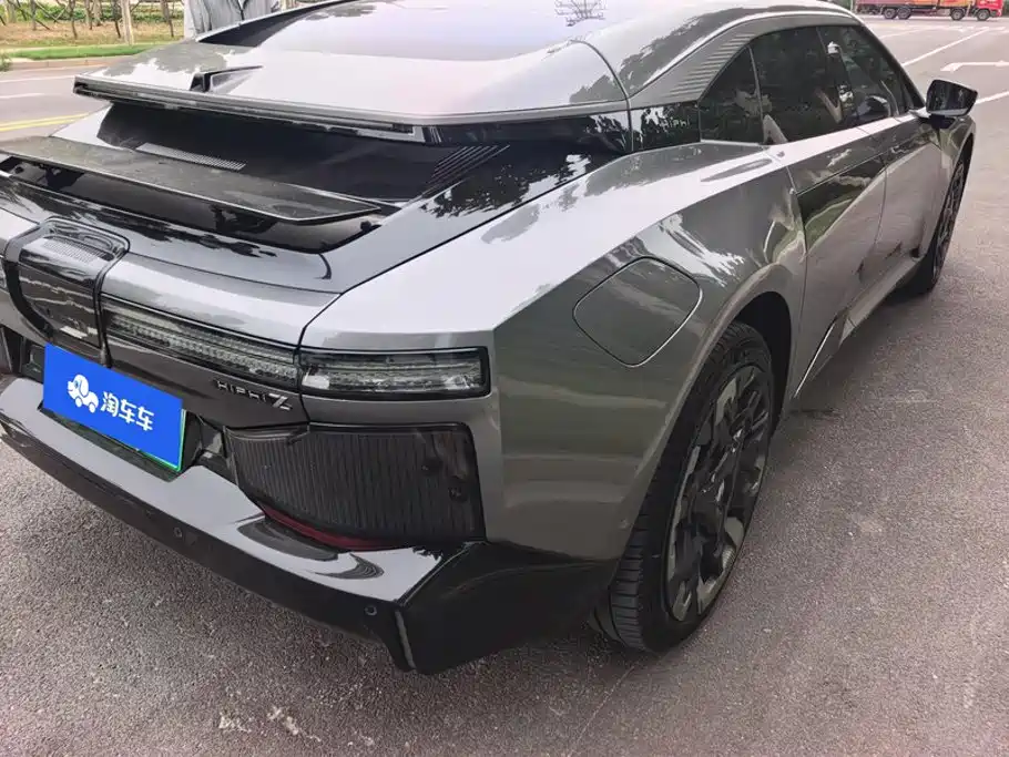 HiPhi HiPhi Z 2023 мест