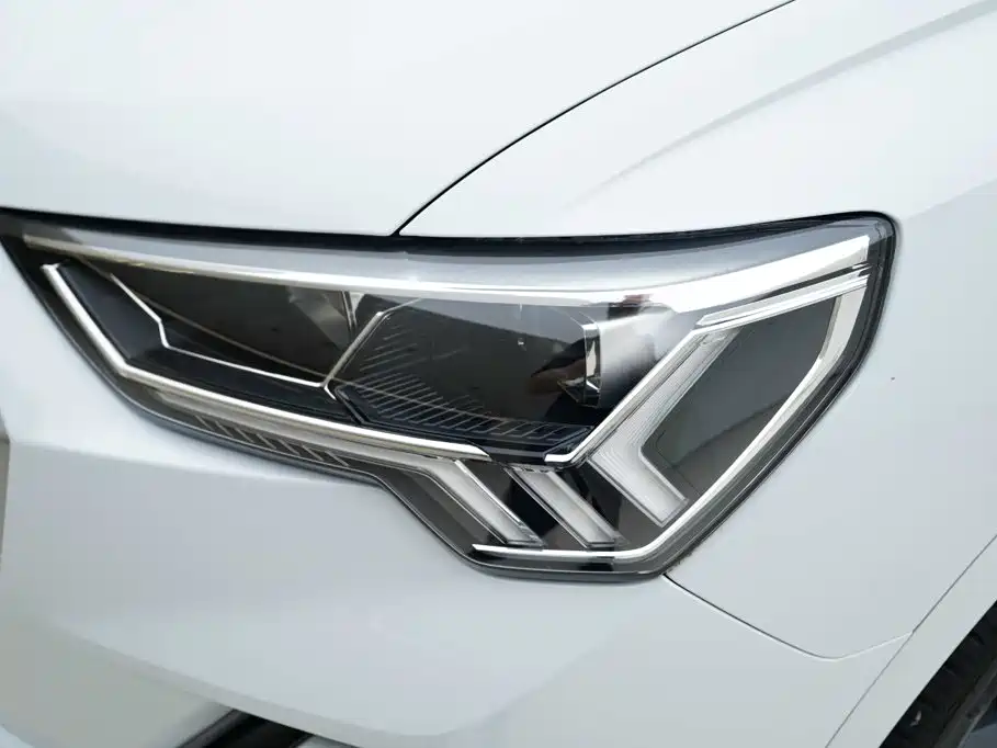 Audi Q3 — миниатюра 13