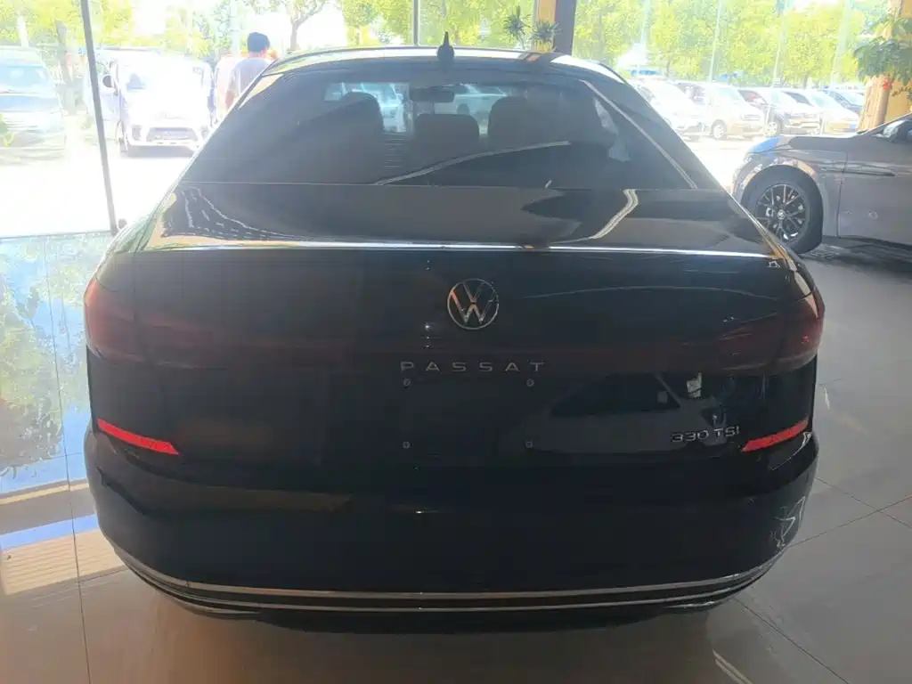 Volkswagen Passat 2022 330TSI Elite