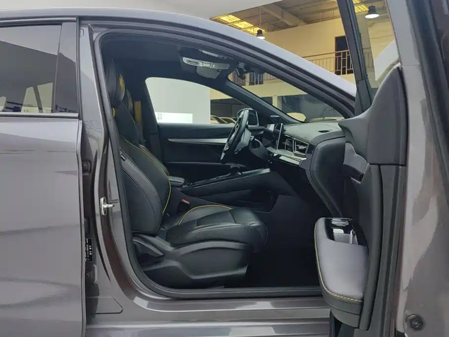 MG MG5 Scorpio — миниатюра 8