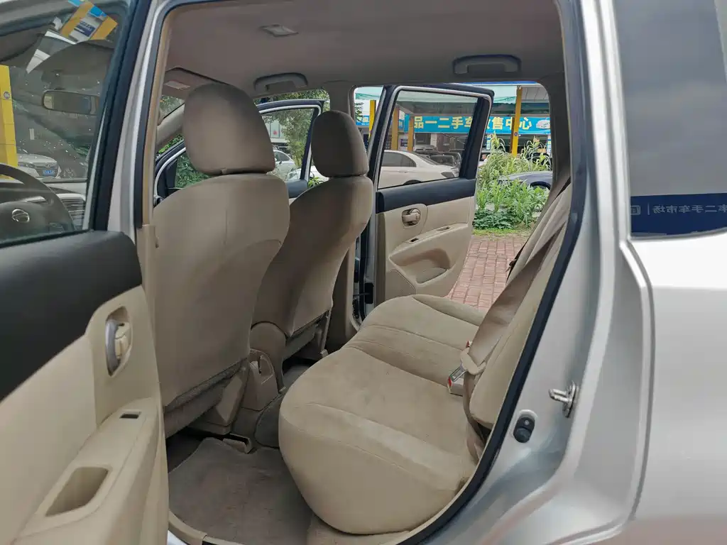 Nissan Livina 1.6XE CVT Comfort Edition, фото 9