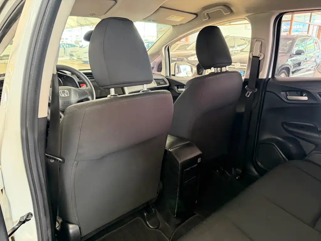 Honda Fit — миниатюра 16