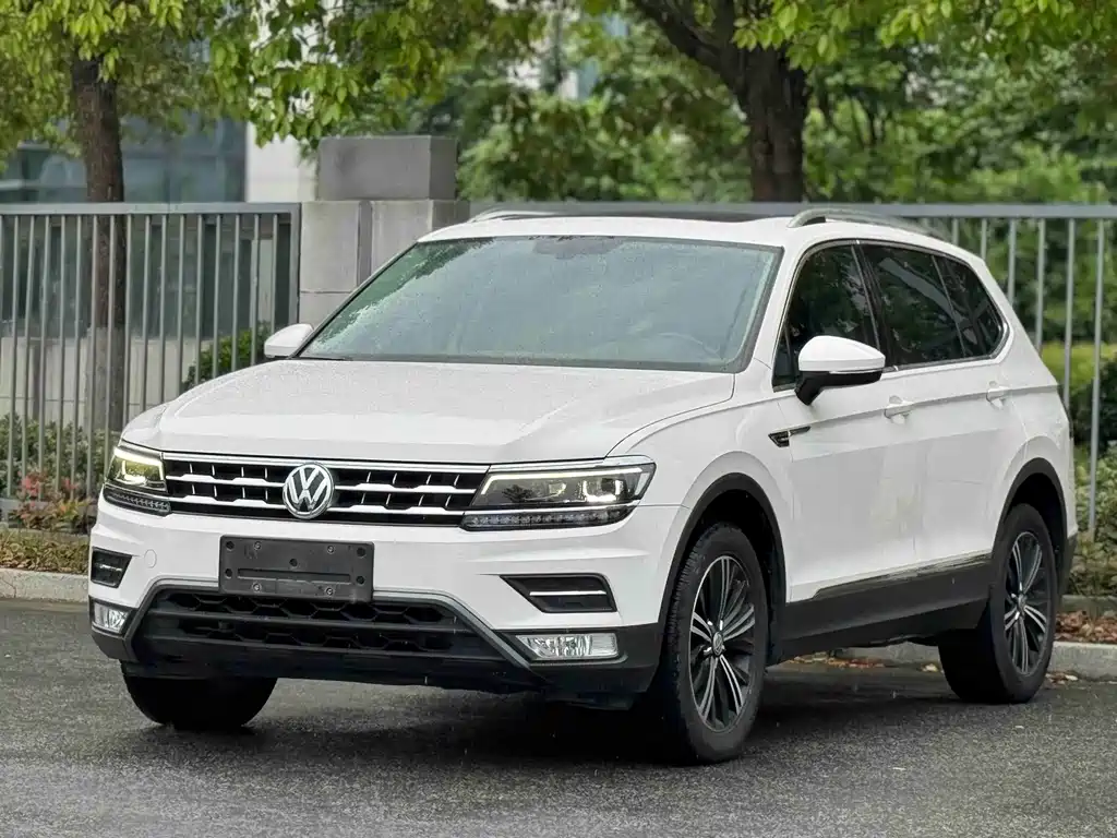 Volkswagen Tiguan L L 2017 380TSI AT Luxury