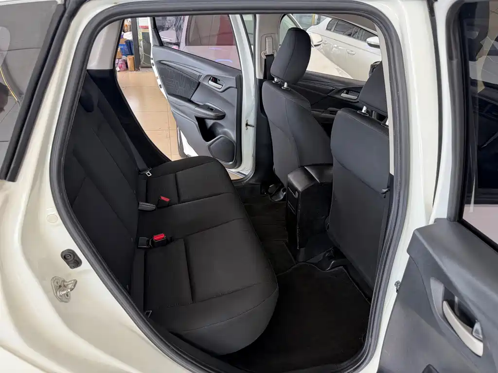 Honda Fit — миниатюра 25