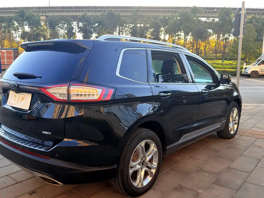 Ford Edge 2015 2.0T GTDi