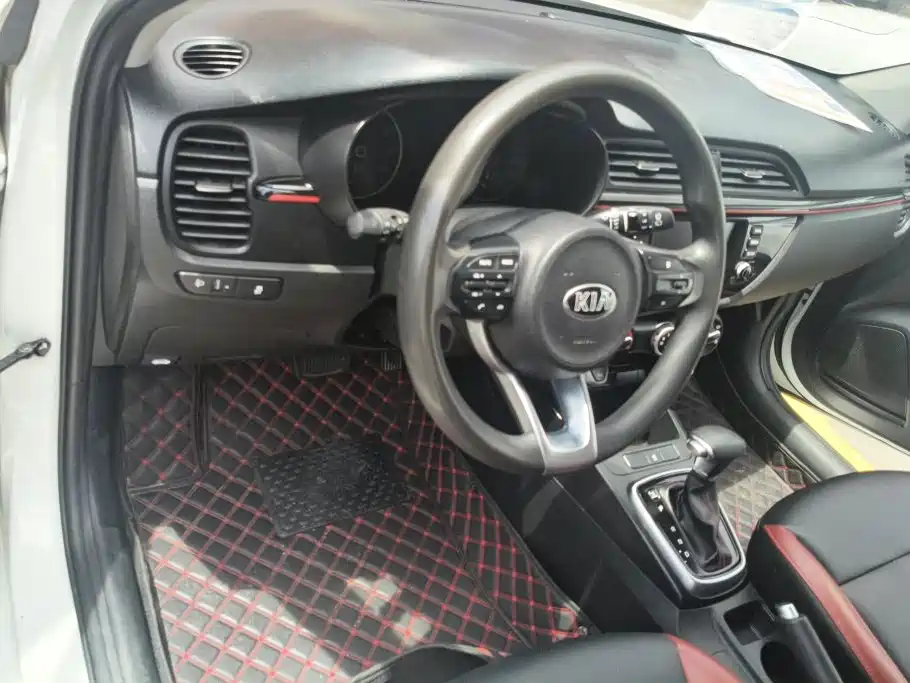 Kia KX Cross — миниатюра 12