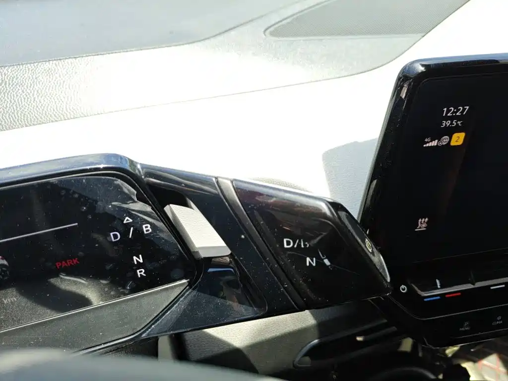 Volkswagen ID.3 — миниатюра 12