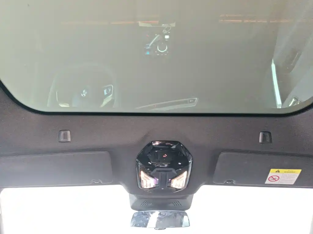 BMW iX — миниатюра 18