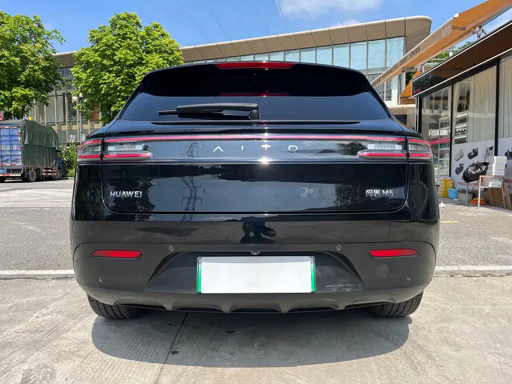 Aito M5