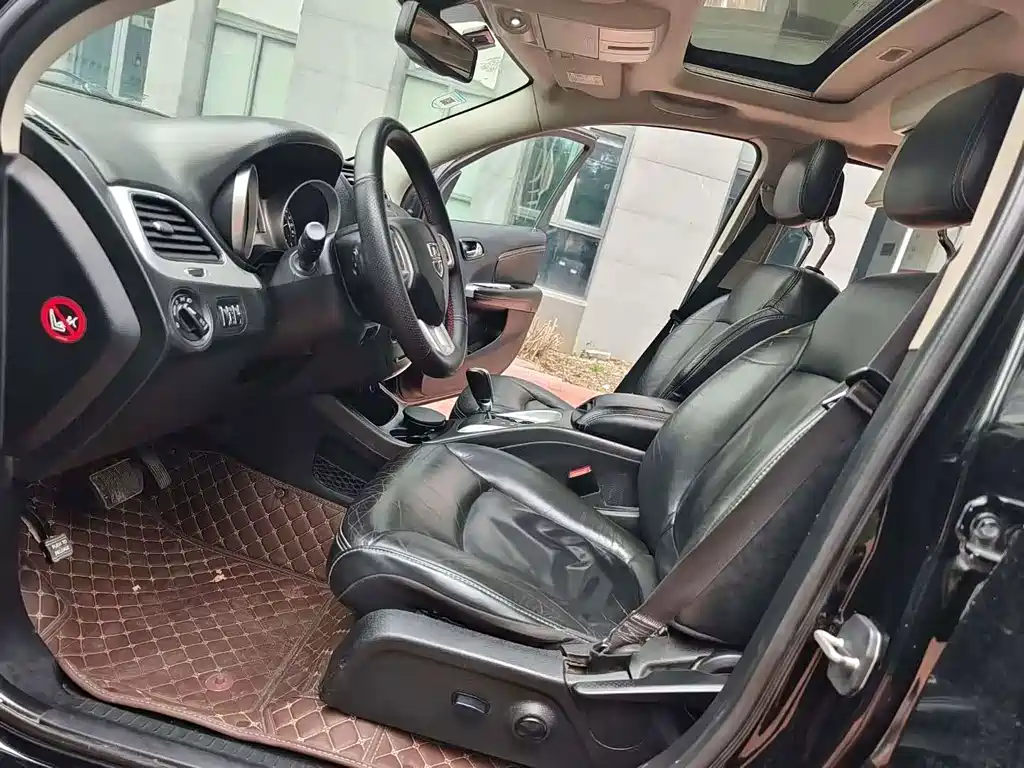 Dodge Journey — миниатюра 6