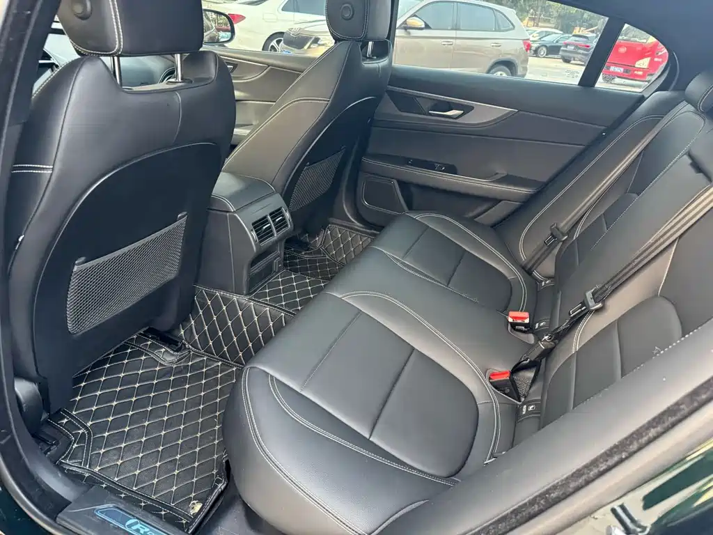Jaguar XEL — миниатюра 8