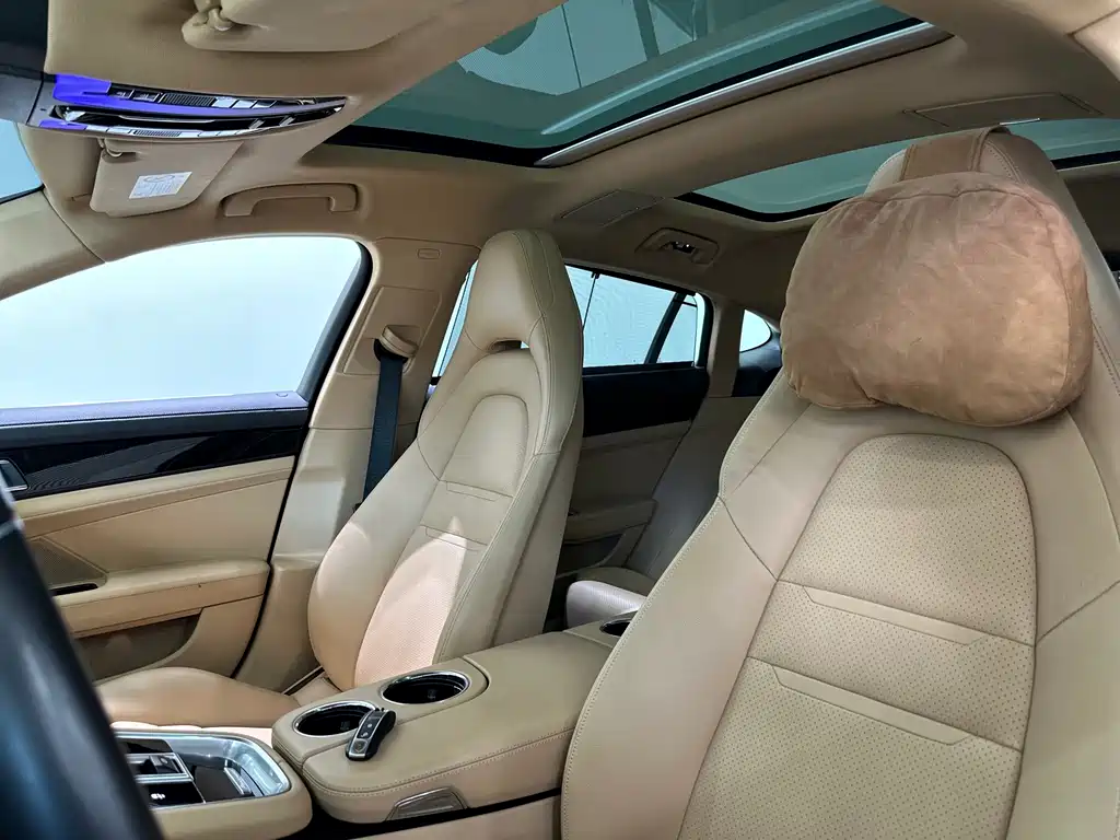 Porsche Panamera — миниатюра 12
