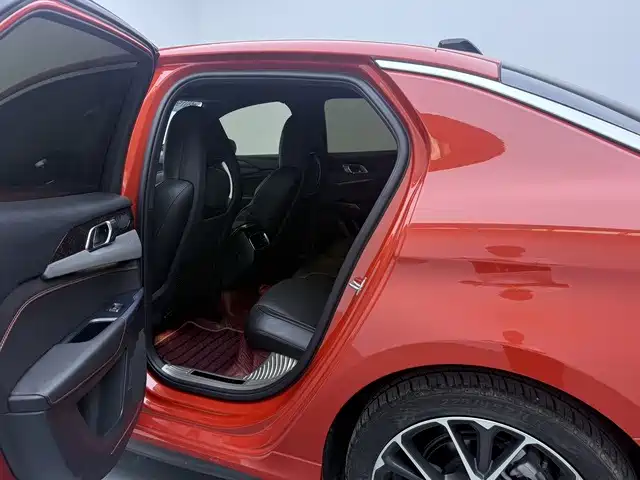 Lynk & Co 03 — миниатюра 10