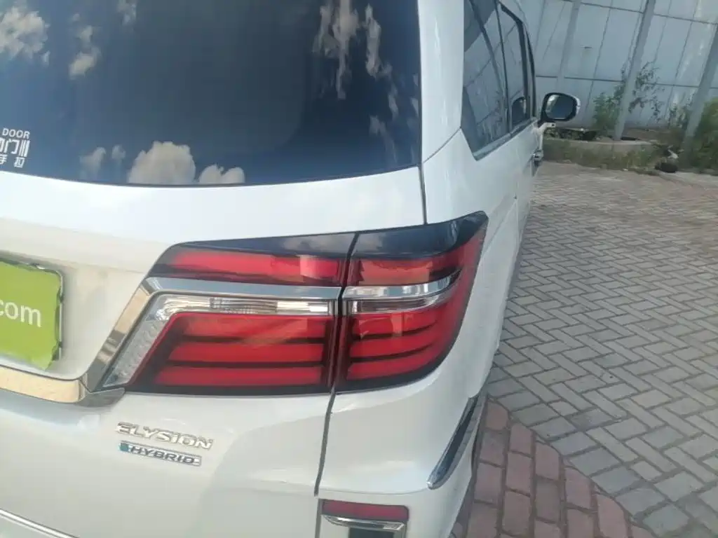 Honda Elysion — миниатюра 6