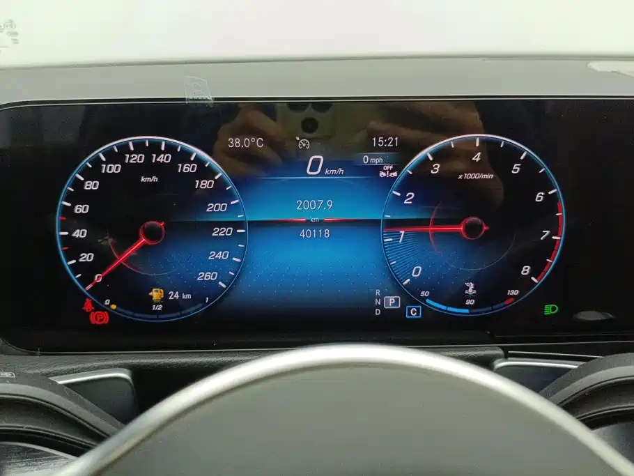 Mercedes-Benz GLB — миниатюра 14