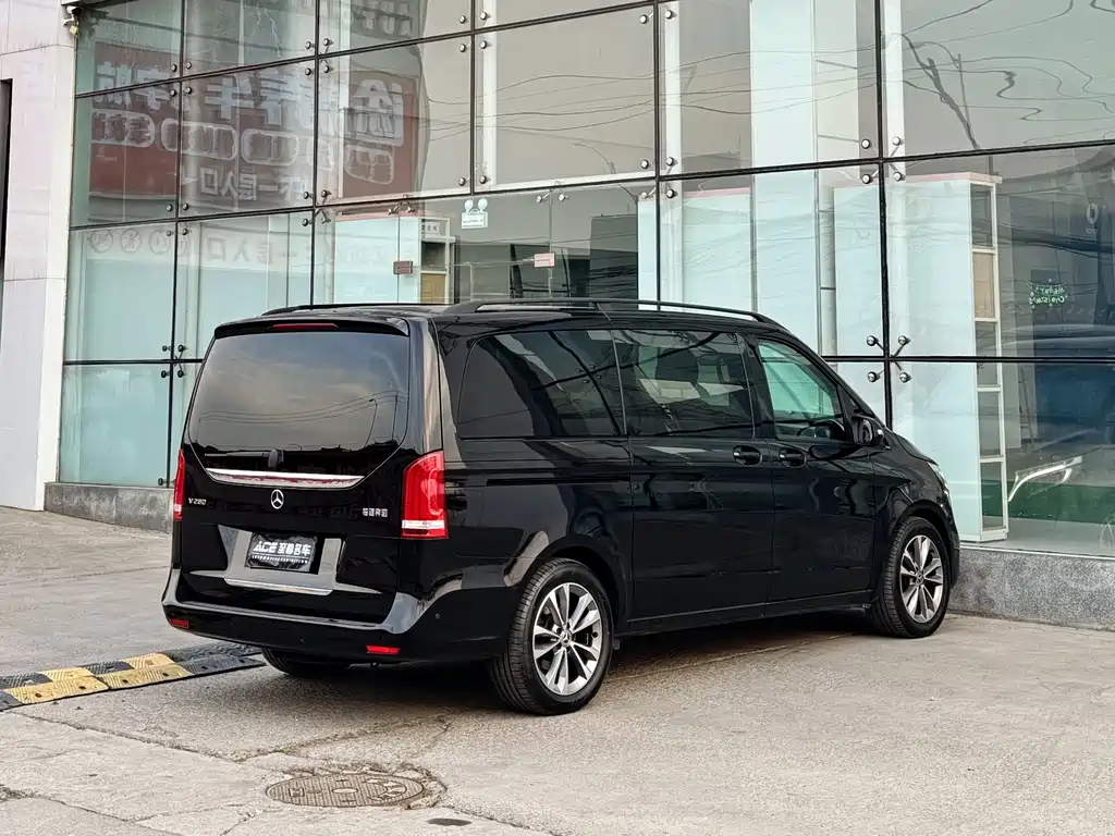 Mercedes-Benz V-Class — миниатюра 4